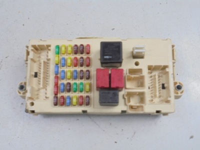 Alfa romeo gt коробка предохранителей 46558758 magneti marelli фото №1