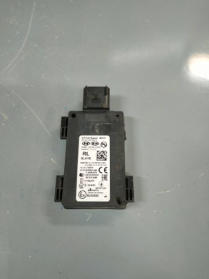 Kia sorento 4 iv радар distronic асистент перемикання поперечина лівий 99140-p2000 фото №1