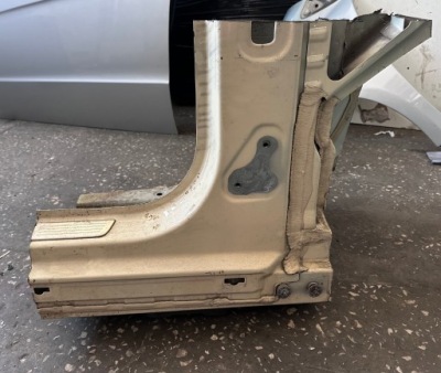 Mercedes a klasa w176 чверть поріг блок двигуна перед права сторона правий фото №1