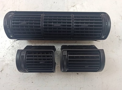 Решітка обдув audi a4 фото №1