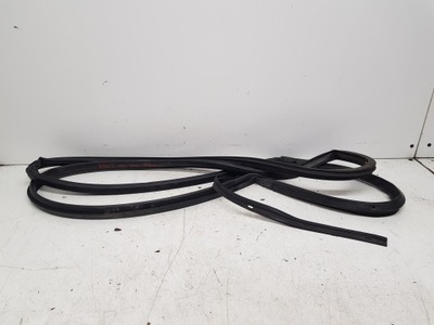 Hyundai i30 hb прокладка двері правий задня 2007- фото №1