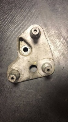 Кронштейн насоса abs mercedes-benz e w210 2104310140 фото №1