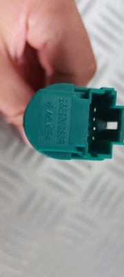 Датчик стоп clio v trafik iii zoe captur ii фото №1