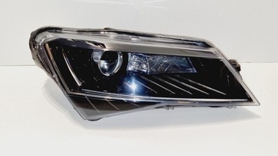 REFLEKTORIUS DEŠINYSIS XENON SKODA SUPERB III EUROPA 