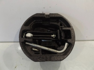 Fabia ii вкладыш колеса домкрат ключ ушко фото №1