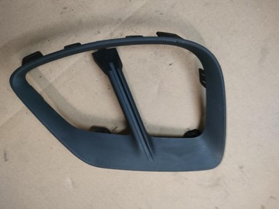 Captur ii решётка бампера правая перед оригинал фото №1