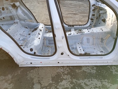 Поріг блок двигуна середній правий maserati grecale фото №1