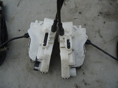 Citroen c2 замок двері правий 4pin europa фото №1