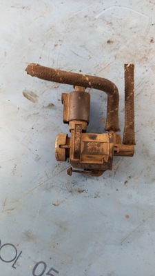 Клапан вакуумa seat cordoba 00r 1j0906283c фото №1