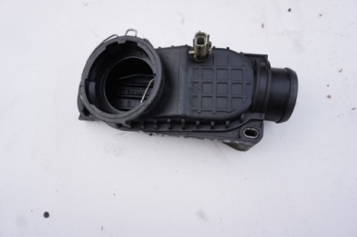 Повітрозабірник повітря 4h2q6k770bb land rover discovery iv 4 фото №1