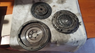 Vw eos lift 1.4 tsi зчеплення комплект 03c105273p фото №1