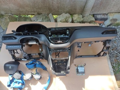 Peugeot 208 i консоль панель приладів приладова ремені датчик подушка безпеки комплект фото №1