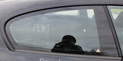 Стекло кузовная правый задняя bmw e81 фото №1