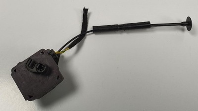 Аварійна відкривання кришка заливної mercedes w204 фото №1