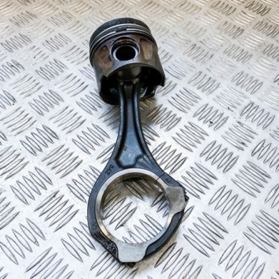 Mercedes-benz e a207 2011 поршень фото №1