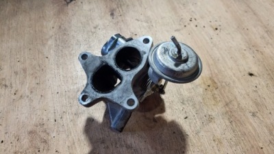 Дросельна заслінка honda civic viii 8 ufo 2,2 i-ctdi фото №1