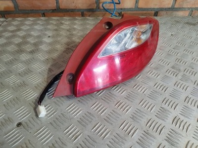Лампа права задня mazda 2 07-2014 фото №1