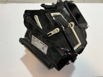 Bmw f01 f10 f11 повітродувка обігрівач 9204485 фото №1