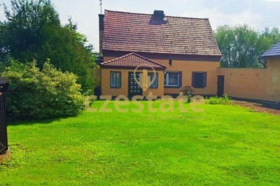 Dom, Łomnica, Olesno (gm.), 100 m²
