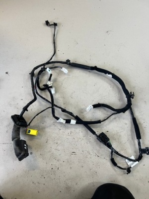 Hyundai i20 ii 14- жгут дверь правая перед eu фото №1