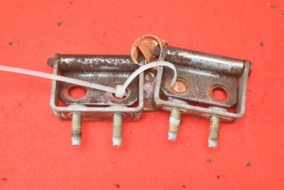 Петля петли крышки задняя nissan almera tino lift 03-06 фото №1