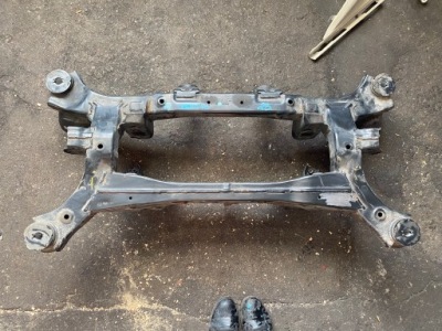 23 hyundai santa fe iv подрамник подрамник подвеска задняя фото №1