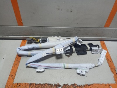 Subaru xv lift шторка безпеки права фото №1