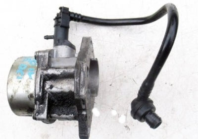 Renault clio iv 1.5 dci насос вакуум 8201005306c фото №1