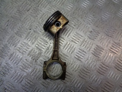 Поршень с шатун kia rio ii 1.4 a8f14d фото №1