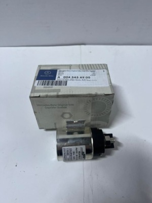 Реле mercedes a0045454905 фото №1