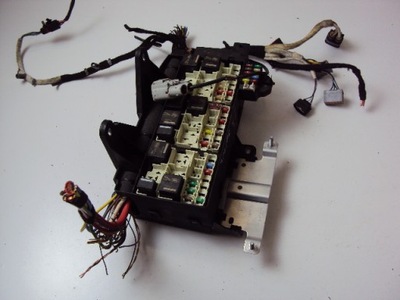 Коробка запобіжників jaguar xe фото №1