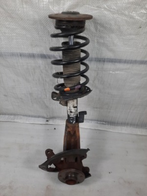 Volvo xc60 поворотний кулак правий права перед фото №1