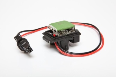 Резистор вентилятор vivaro a trafic ii 7701050325 фото №1