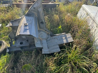 Чверть лонжерон поріг правий ліва перед trafic iii vivaro b фото №1