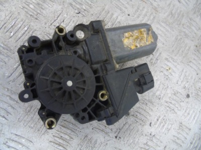 Моторчик скло audi оригінальний номер 0536001401 фото №1