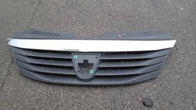 Решітка радіатора dacia logan lift фото №1