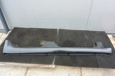 Поріг обшивка поріг праве оригінал skoda octavia iii sedan kombi 2012-2020 фото №1