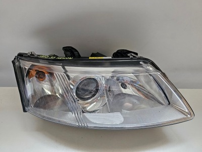 Лампа права передня saab 9-3 93 ксенон фото №1