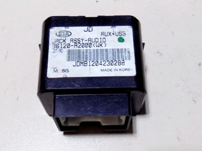 Роз'єм usb aux kia ceed ii 96120-2a000 фото №1