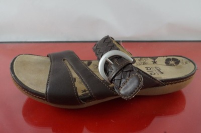 KAPCIE KLAPKI CLARKS ACTIVE AIR 4,5D R36,5 W23