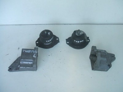 Lancia thema chrysler 300c кронштейн подушка двигуна фото №1