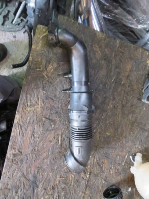 Труба 9824569380 peugeot 208 ii фото №1