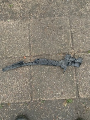 13250571 направляющая бампера лампы правый перед opel insignia фото №1