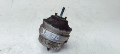 Подушка двигуна audi a4 b6 b7 8e0199379ad фото №1