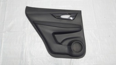 Nissan x-trail t32 обшивка дверь задний левый фото №1