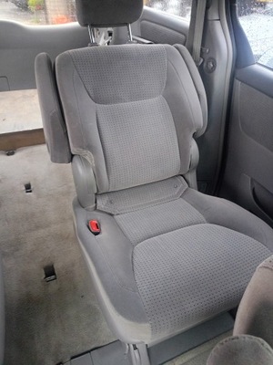 Сиденье левый задняя toyota sienna 3.3b 2006 фото №1