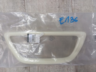 Решётка рамка противотуманной фары левая renault captur nowa оригинал фото №1