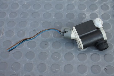 Помпа рідина омивача штекер kia carens iv 13-19 фото №1