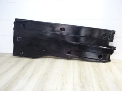 Vw arteon захист підвіска права 3q0825202j фото №1