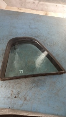 Стекло кузовная правая honda civic 1.4b 00r фото №1